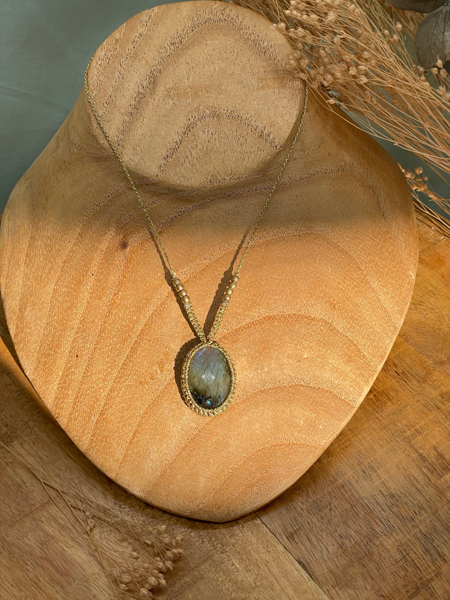Labradorite facettée
