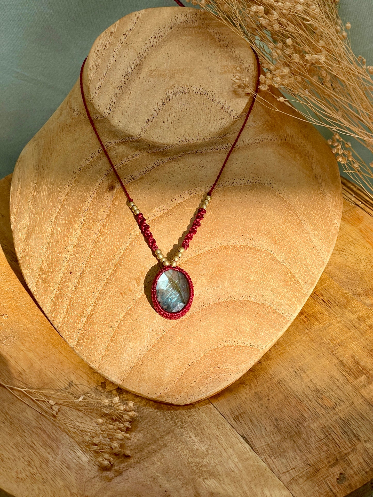 Labradorite facetté